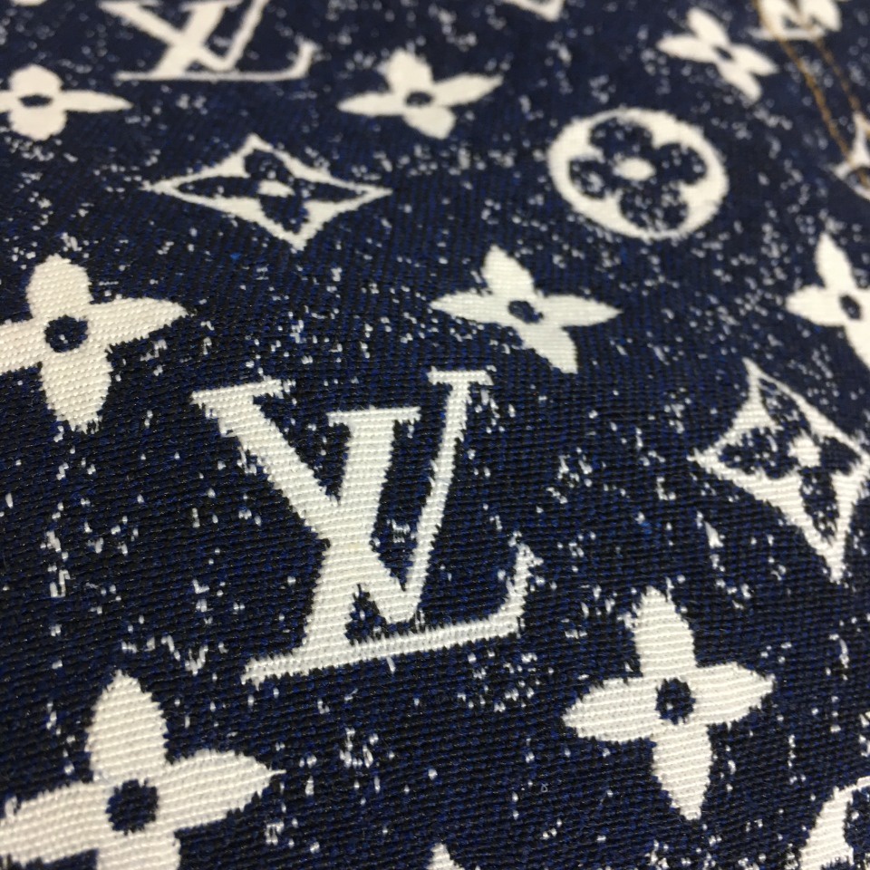 Chân váy nữ thời trang cao cấp Louis Vuitton LV phong cách quyến rũ, thu hút