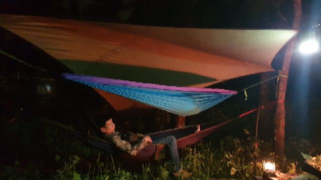 Tấm tăng (tarp) che mưa nắng dùng đi camping