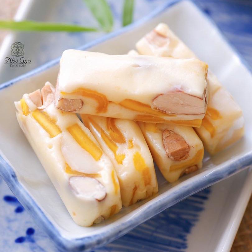 Kẹo nougat cao cấp Nhà Gạo vị xoài siêu hạt hộp 300gr
