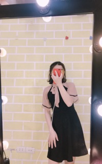 Váy xoè thắt nơ