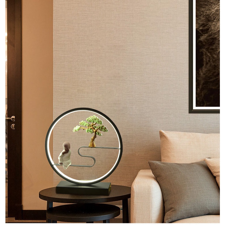 Đèn phong thủy, đèn để bàn trang trí - chú tiểu