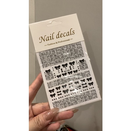 Sticker thương hiệu