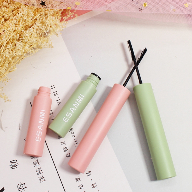 Mascara màu đen chuốt mi cong vút và dài hơn hiệu quả | BigBuy360 - bigbuy360.vn