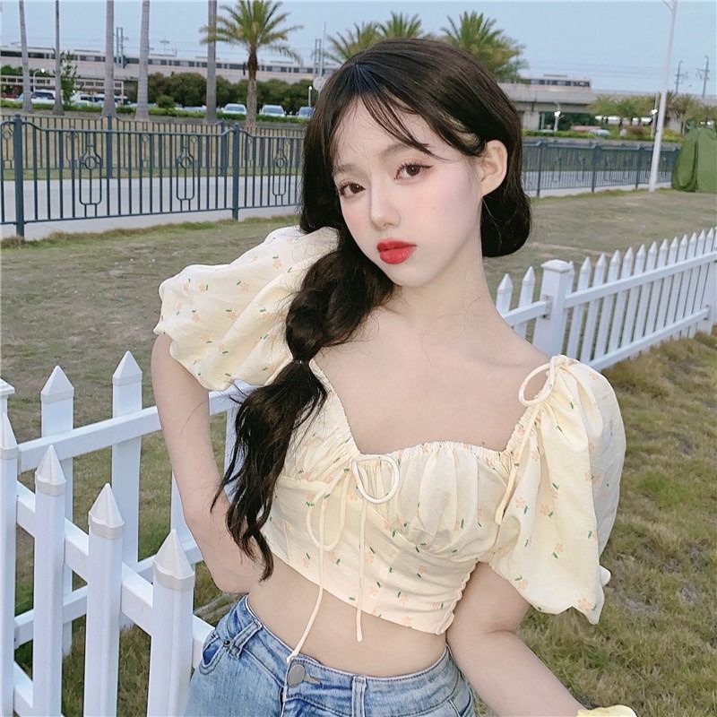 Áo kiểu COZOKC dáng ngắn tay phồng cổ chữ V xinh xắn dành cho nữ