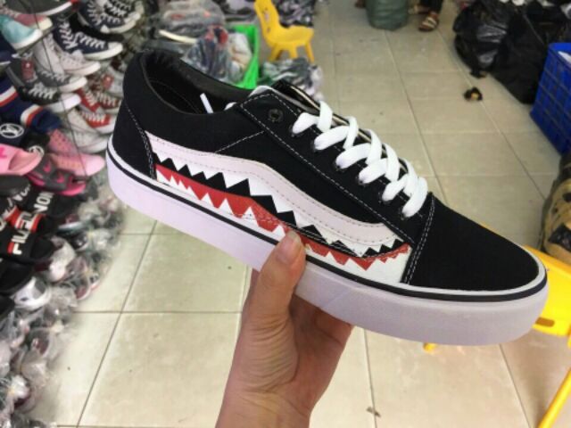 Giày vans cá mập đen | BigBuy360 - bigbuy360.vn
