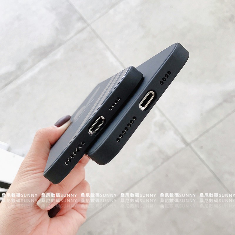 Ốp lưng IPhone cạnh vuông chữ Nike vs Adidas 6/6s/6plus/6s/7/8/7plus/8plus/x/xs/xs max/11/12/13/14/pro/max/plus/promax B