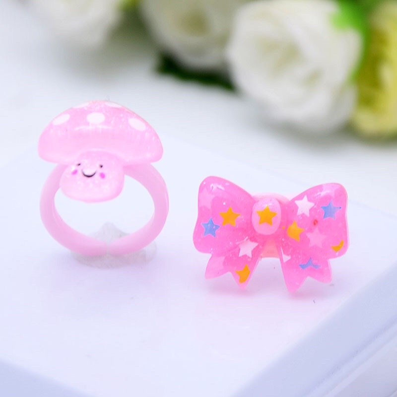 Nhẫn nhựa hoạt hình cho bé