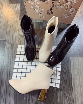 Boot đá vuông gót gương