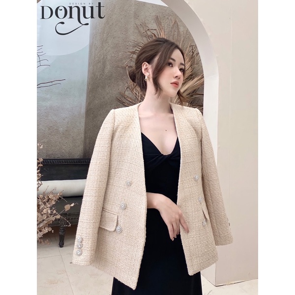 Khoác dạ be cúc đá