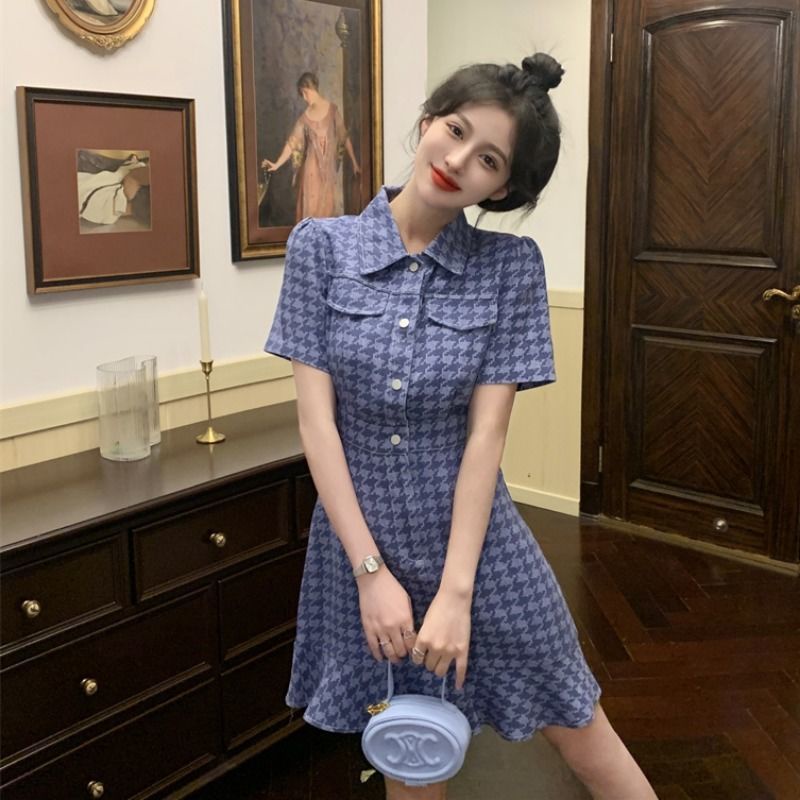 Denim dress women's 2022 summer new vintage Ruffle slim skirt ins temperament short sleeve Platycodon skirt