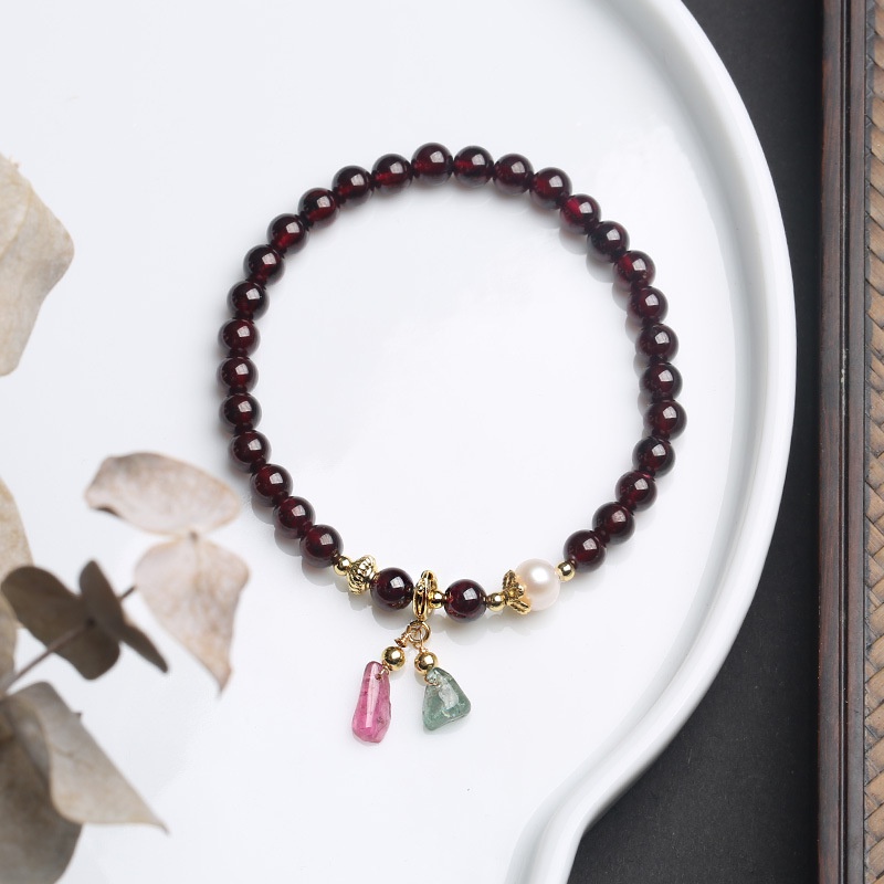 [Hàng Mới Về] Vòng Đeo Tay Đính Hạt Hình Trái Dâu Đơn Giản