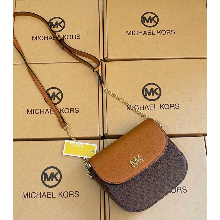 Túi Mk bầu đeo chéo  ảnh thật