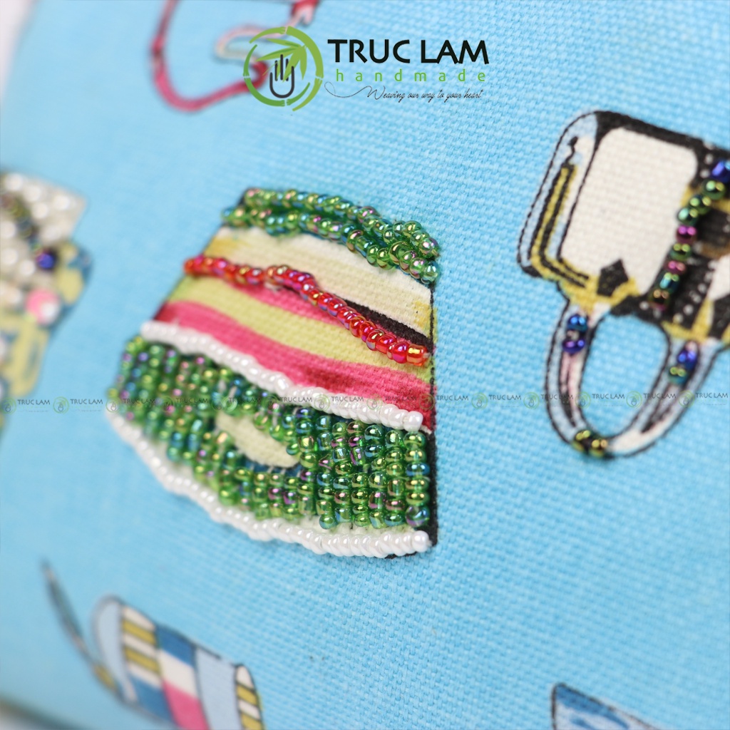 Ví Cầm Tay Túi Đựng Mĩ Phẩm Hình Bán Nguyệt Có Quai Xách Thêu Cườm Thủ Công - Trúc Lâm Handmade