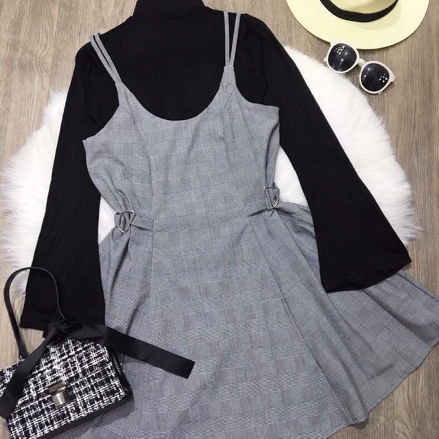 Set yếm caro áo tay loe
