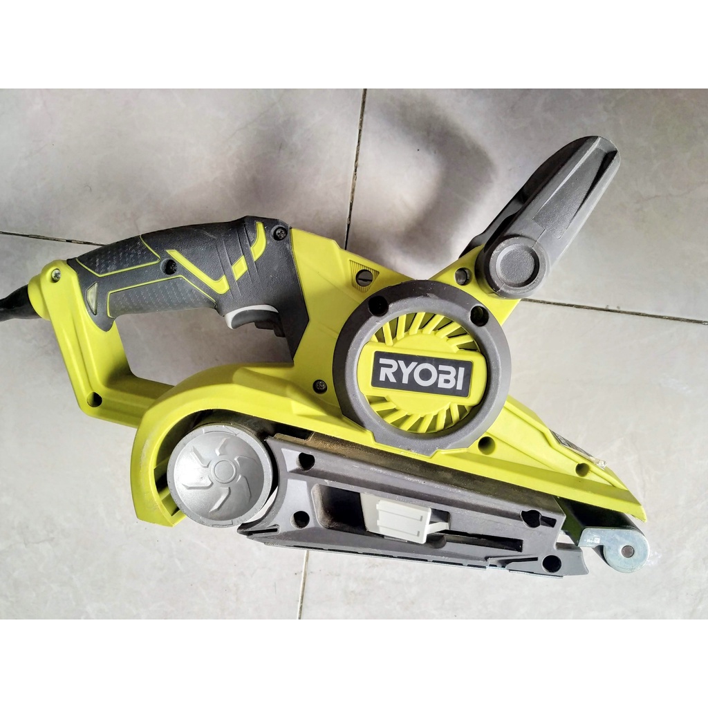 Nhám tăng ryobi 800W có điều tốc