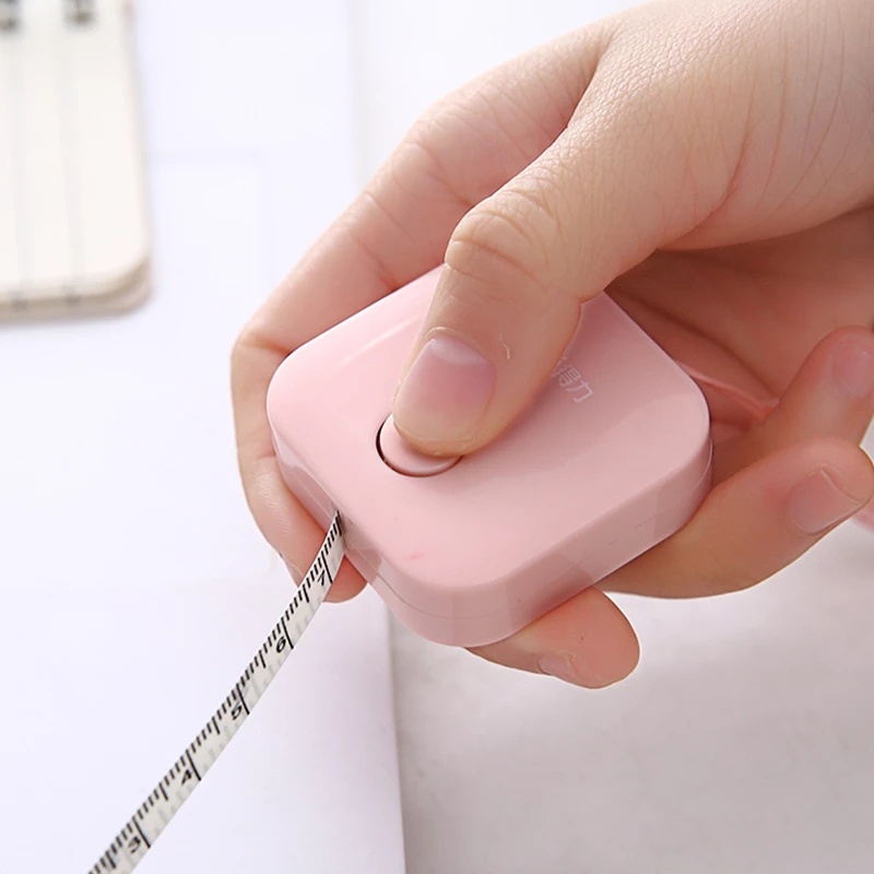 Thước dây hình vuông dài 1.5m nhiều màu sắc tiện lợi