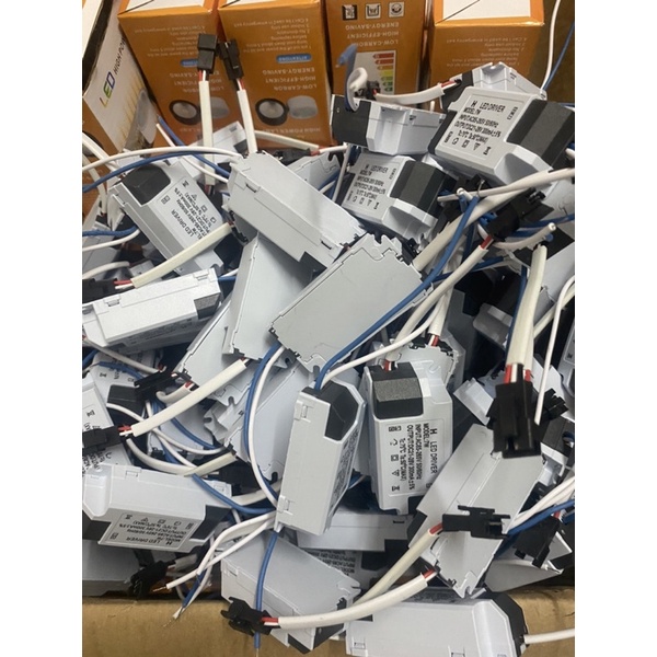 Nguon driver tăng phô chấn lưu đèn Led Âm trần 7w 3 màu