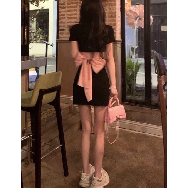 Đầm gân cổ bẻ nút giữa