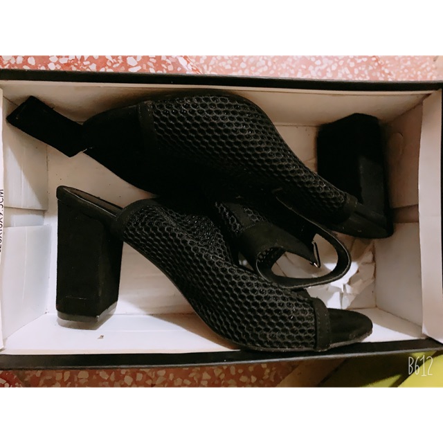 Dép lưới zara