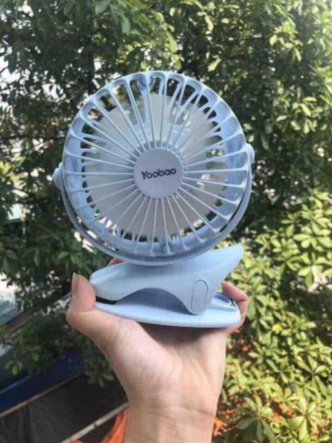 Quạt tích điện mini Yoobao Y-F04 6400mAh pin 32h kẹp xoay 720 độ