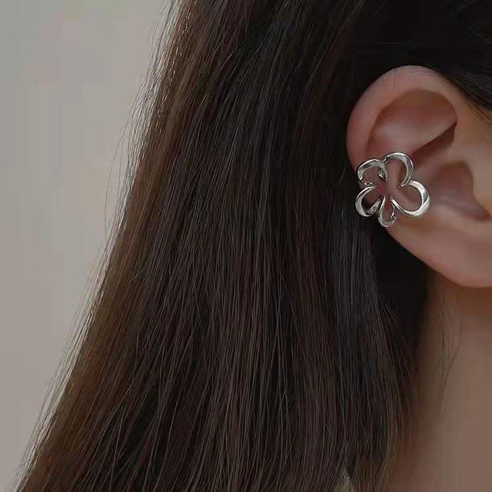 Khuyên Kẹp Vành Tai Hình Hoa Đơn Giản Bằng Hợp Kim Thời Trang Cho Nữ