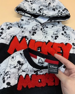 Áo nỉ thêu chữ mickey