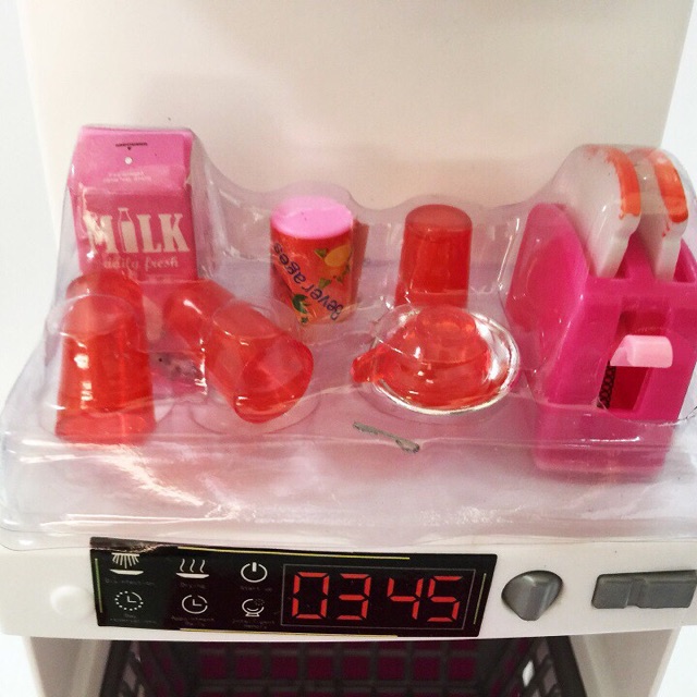 Hộp đồ chơi nhà bếp tí hon Hello Kitty