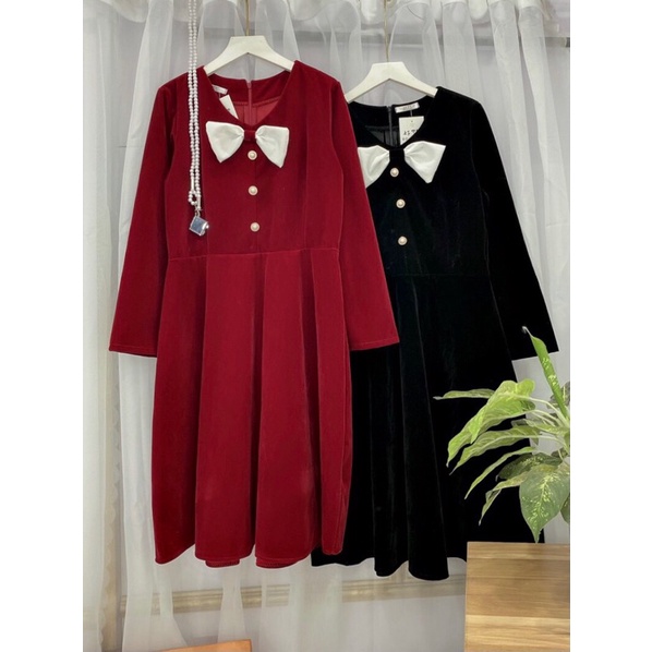 Váy nhung đính nơ