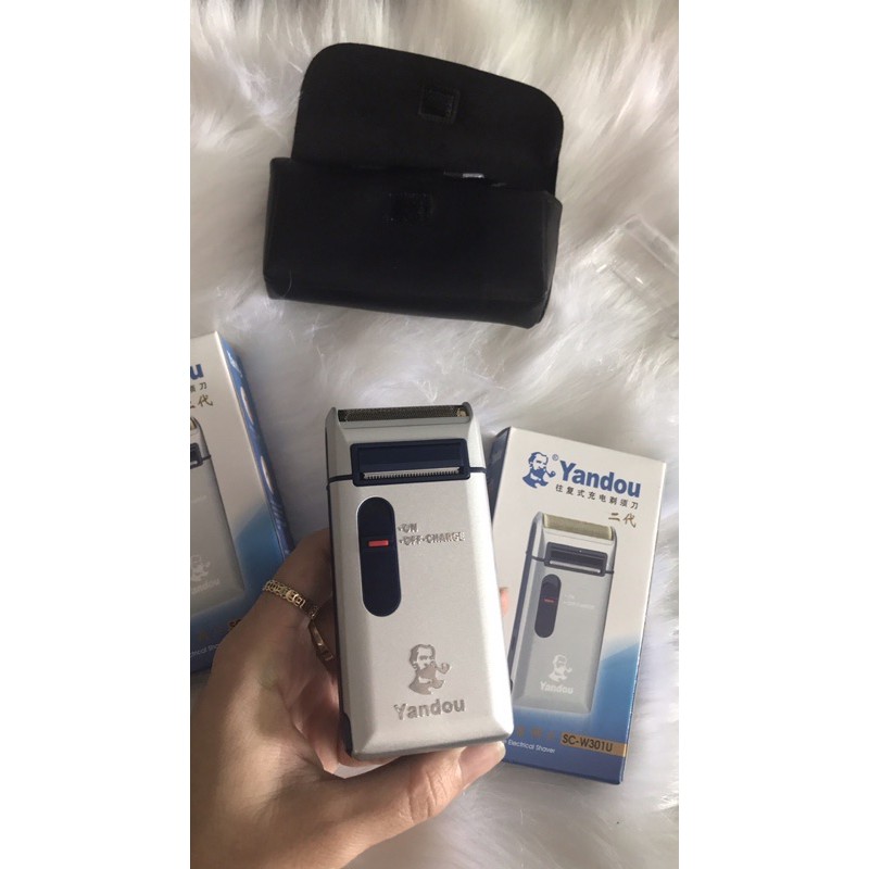 Máy Cạo Râu Sạc Pin Cầm Tay SCW 301U