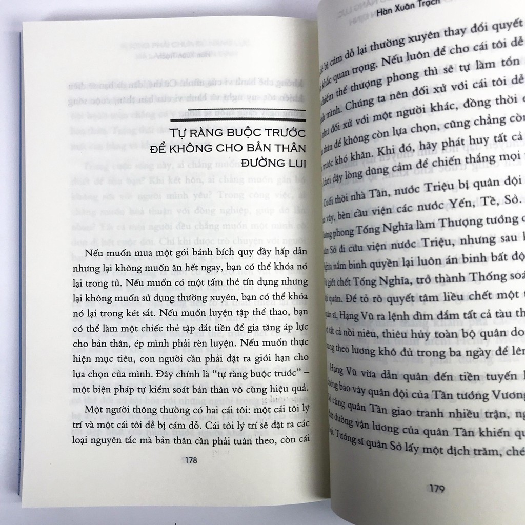 Sách - Không Phải Chưa Đủ Năng Lực, Mà Là Chưa Đủ Kiên Định (Kèm Bookmark) | BigBuy360 - bigbuy360.vn