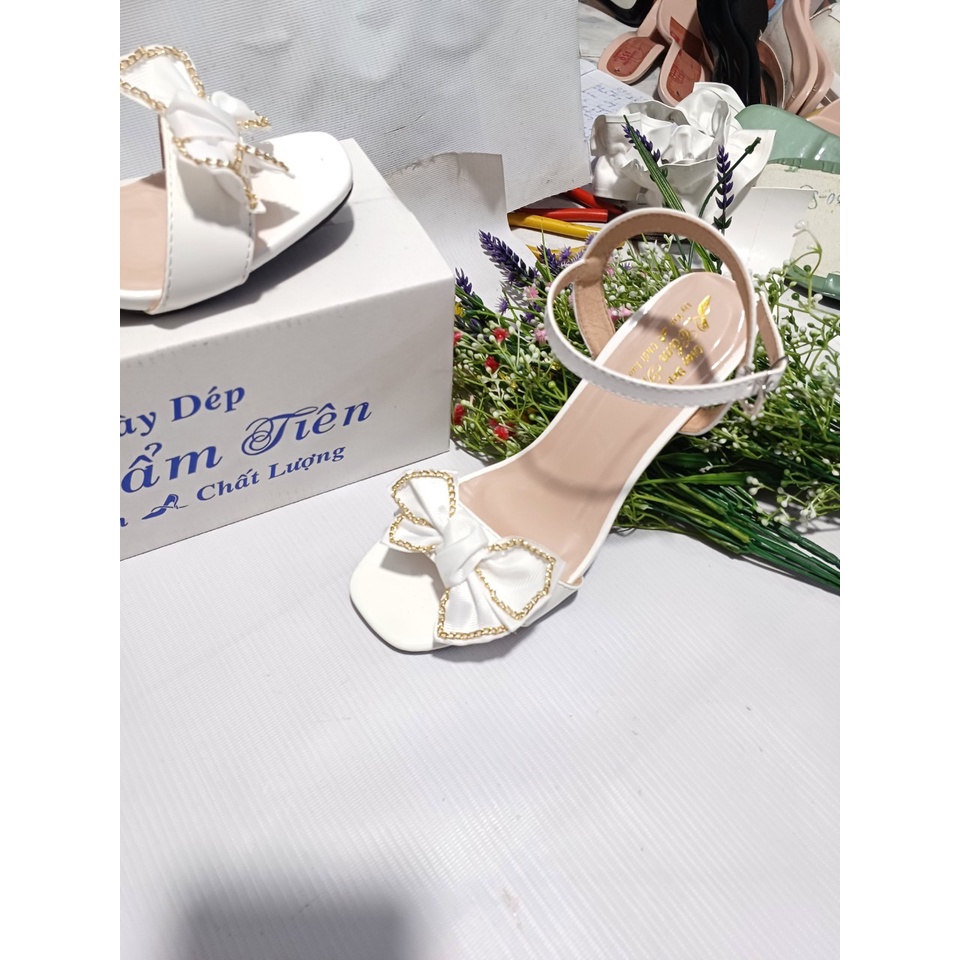 Ảnh thật giày sandal nữ màu trắng size 33 đến 44