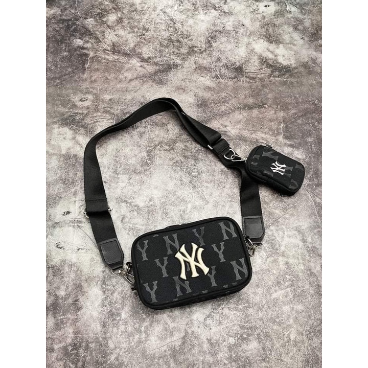Túi đeo chéo MLB hoạ tiết monogram dành cho cả nam và nữ phong cách Hàn Quốc - Hùng Nón Hiệu