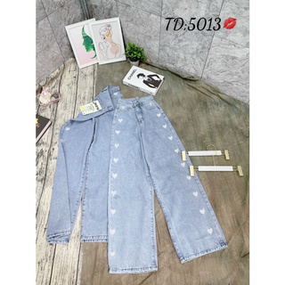 Baggy jeans ống suông lưng cao viền tim