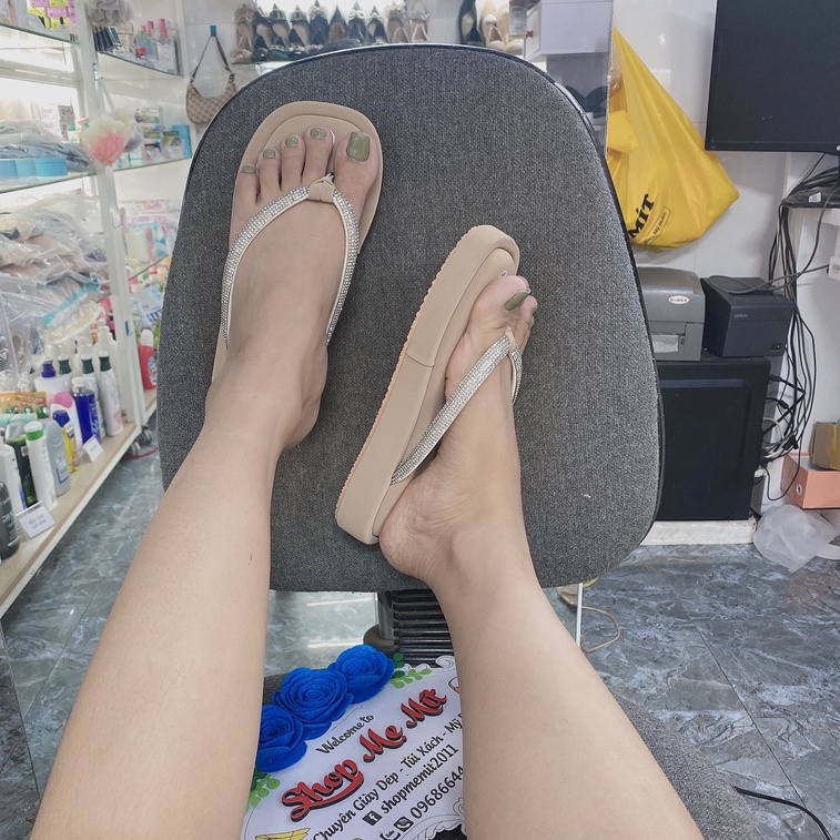 Tông bánh mỳ siêu êm chân, Dép xỏ ngón đính đá đế bánh mỳ cực xinh và êm, tôn dáng và sang chảnh