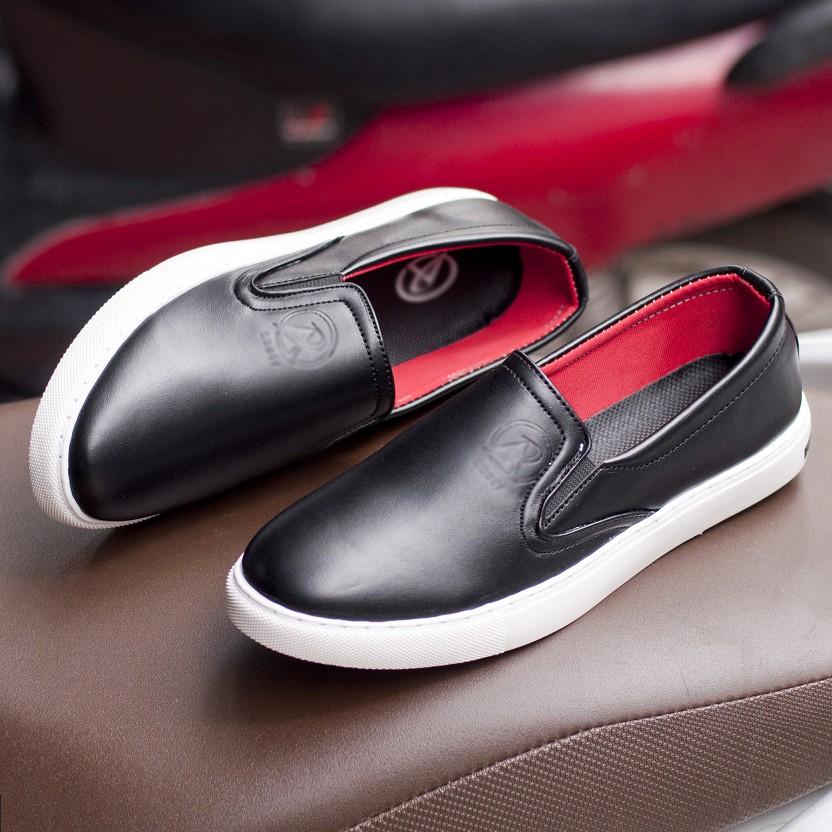 Giày Slip On Nam Aroti Đế Khâu Chắc Chắn Phong Cách Đơn Giản Màu Đen - M498-DEN(TL)-DEN | BigBuy360 - bigbuy360.vn