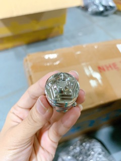 Chụp giò đạp kiểu salaya