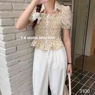 Áo sơmi hoa khoét ngực