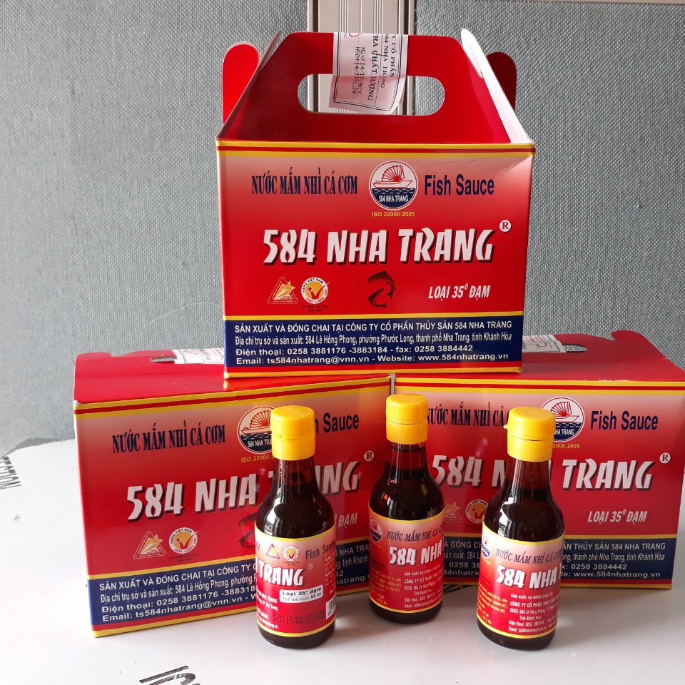 Nước mắm Nhỉ Cá cơm - 584 Nha Trang - Loại 35 độ đạm, Chai 50ml, Date mới