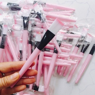 Cọ đắp mặt nạ