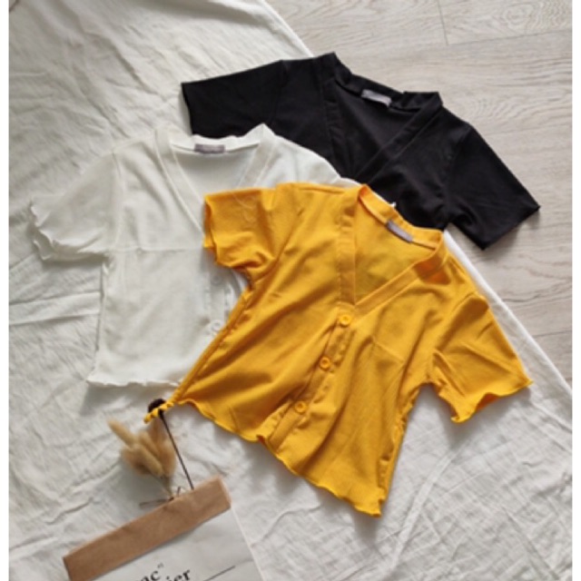 Áo croptop body 3 nút, hình thật ảnh sàn