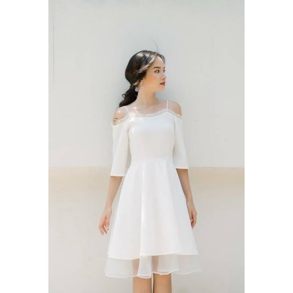 Đầm xòe cutout chân ren