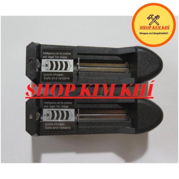 Sạc Pin Li-ion 3.7V 18650, 14500, 16340.... Loại 1 Viên (Cắm Điện) - SPCD1