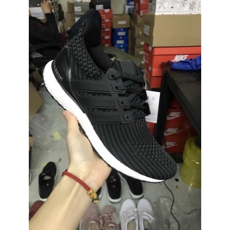 giày Ultra Boots .