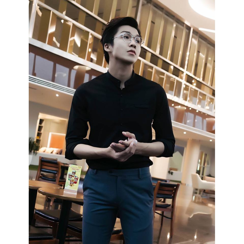 Sơ Mi Nam Cổ Tàu Chất Lụa Mịn Màu Đen Dáng Body Lịch Lãm | BigBuy360 - bigbuy360.vn
