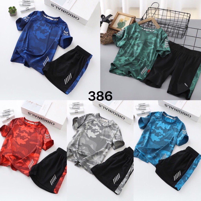 Set bộ thể thao bé trai.