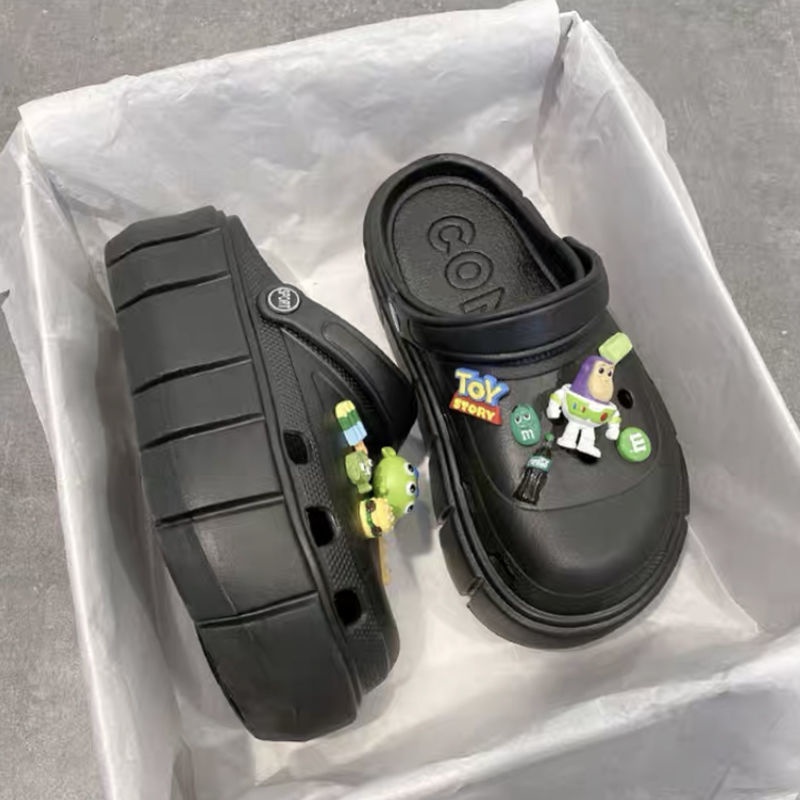 Dép Đi Biển Đục Lỗ Đế Dày In Hoạt Hình Dễ Thương