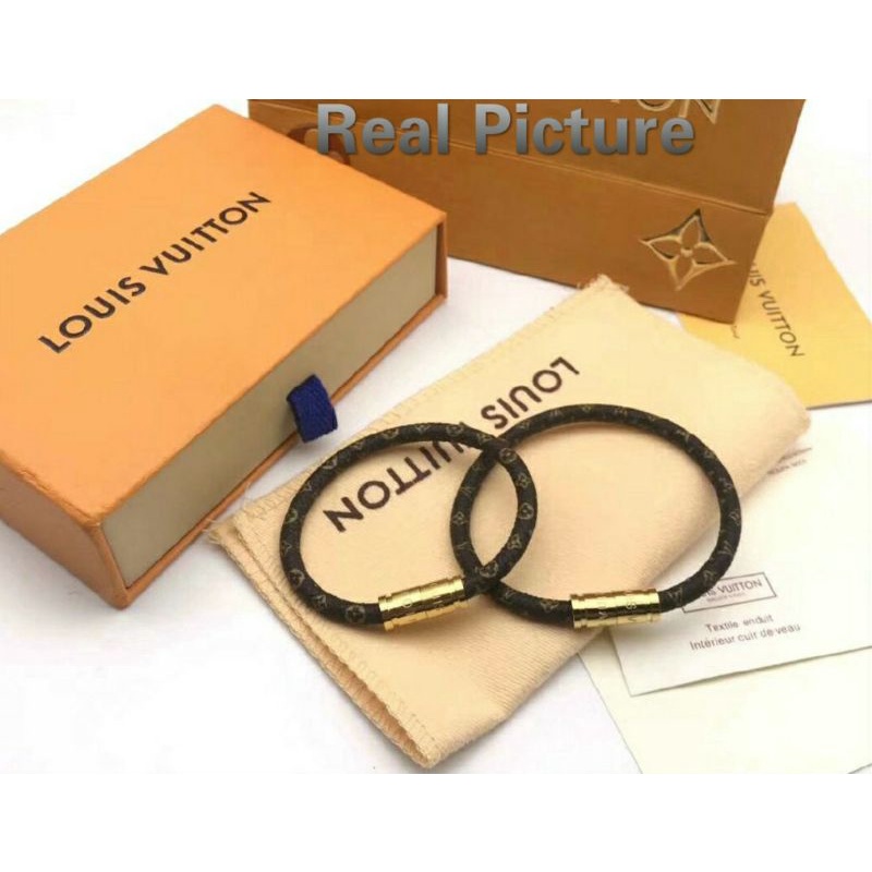 Vòng tay giả da cao cấp LV