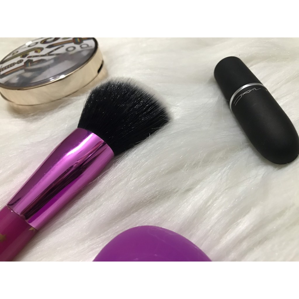 Cọ Trang Điểm Tạo Khối Docolor (Hoạ Tiết Ngôi Sao)