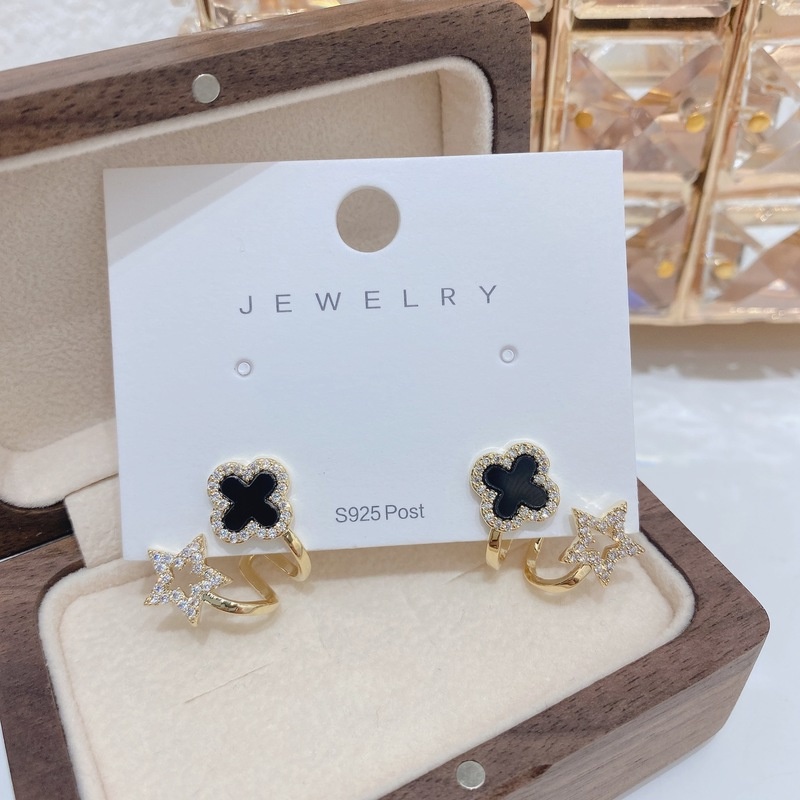 Bông Tai Mạ Bạc Hình Cỏ Bốn Lá Đính Đá Zircon Thời Trang Cho Nữ