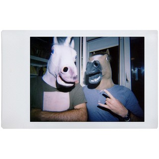 Máy ảnh chụp in liền Lomography Lomo'Instant